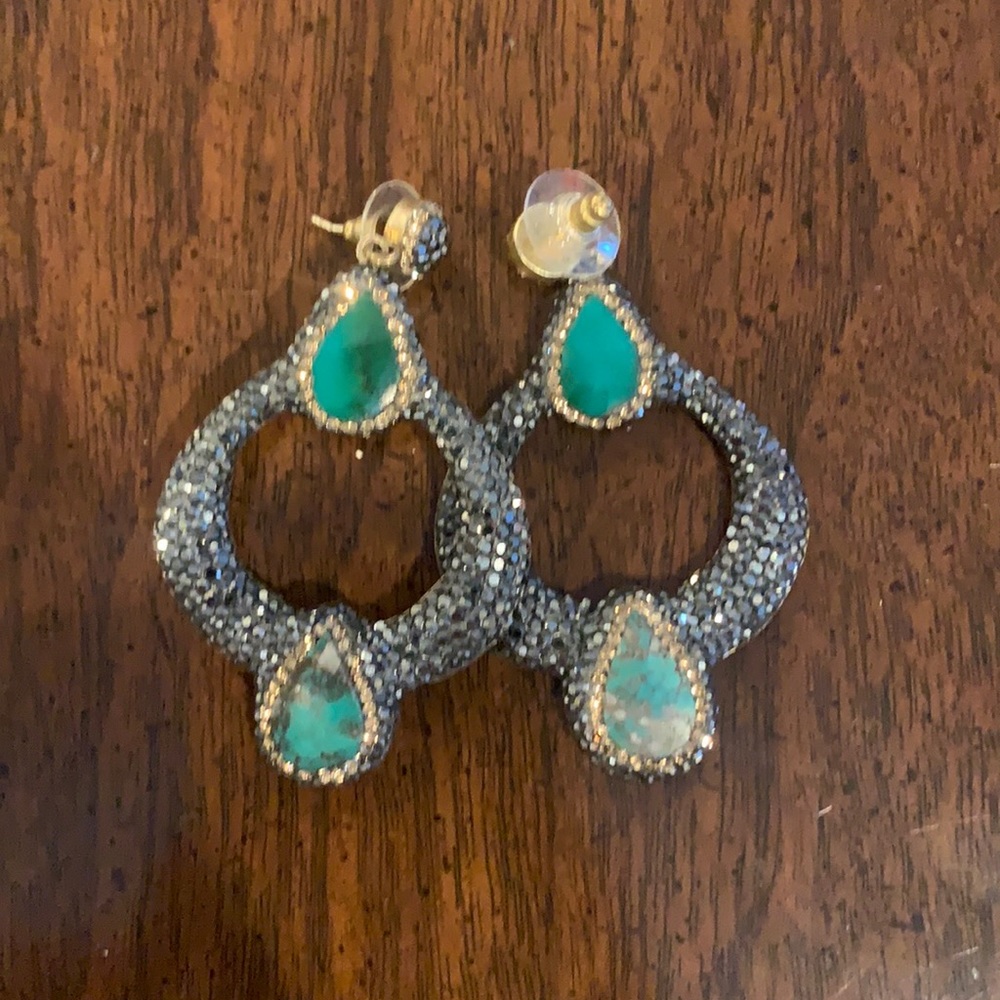 Vintage style earring